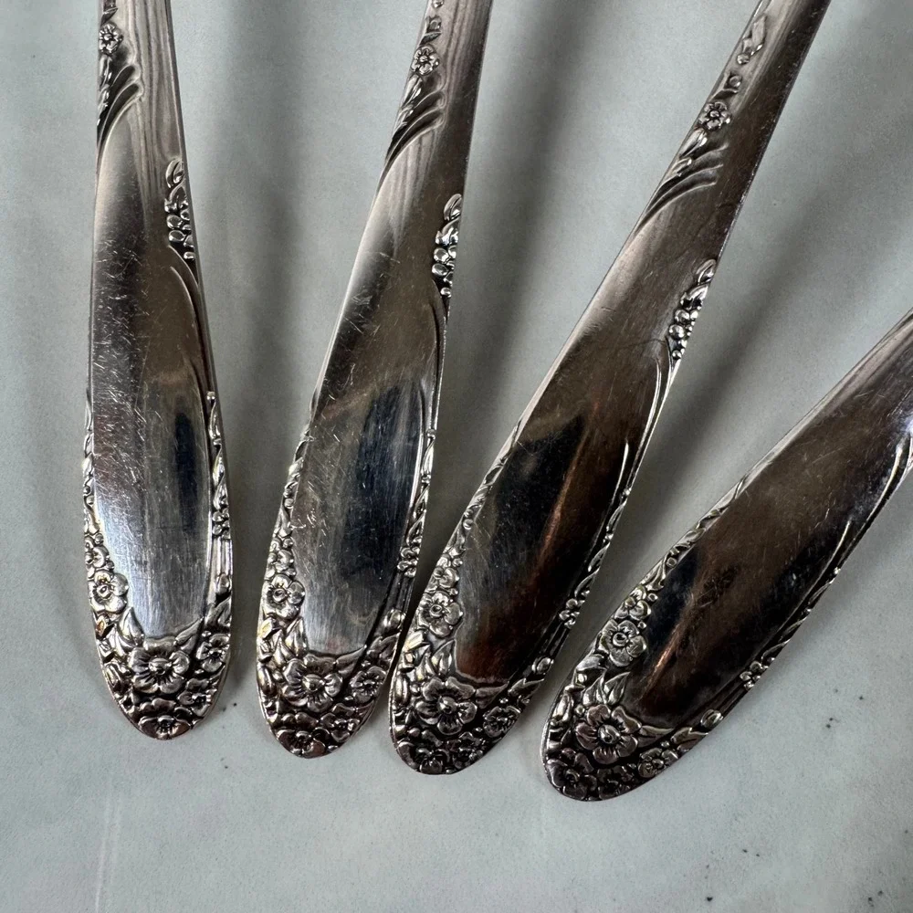 Set of 4 Oneida Simeon L & George H Rogers‎ Silver Plated Soup Spoons Lot 2